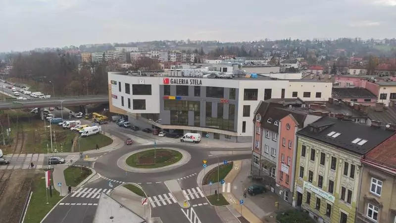 zabudowa usługowa galeria handlowa cieszyn 1